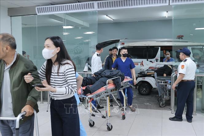 Tại bệnh viện Việt Đức ghi nhận hơn 1.000 trường hợp bệnh nhân bị tai nạn, trong đó hơn một nửa là do tai nạn giao thông; 36 trường họp do pháo nổ và vật liệu nổ tự chế; thực hiện hơn 200 ca mổ cấp cứu… Ảnh: Minh Quyết - TTXVN