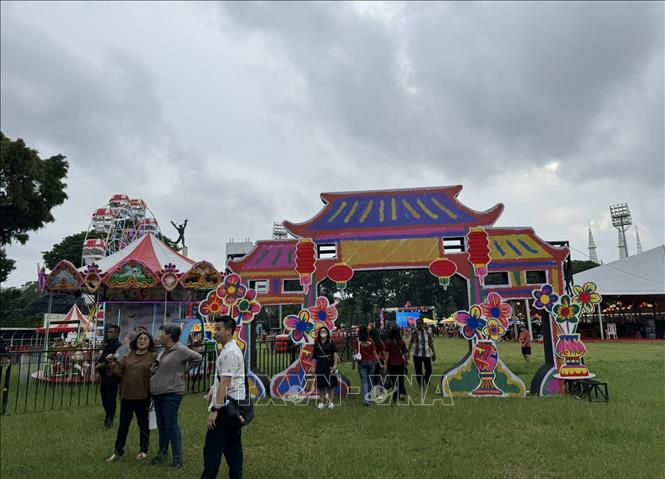 Cổng vào lễ hội trang trí rực rỡ. Ảnh: Đỗ Quyên – PV TTXVN tại Indonesia