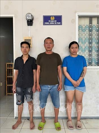 3 đối tượng gây rối trật tự công cộng ở phường Vũng Tàu được triệu tập lên làm việc. Ảnh: TTXVN phát