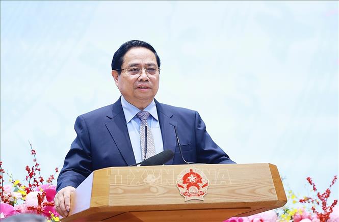 Thủ tướng Phạm Minh Chính chúc Tết lãnh đạo, cán bộ, nhân viên Văn phòng Chính phủ. Ảnh: Dương Giang-TTXVN 
