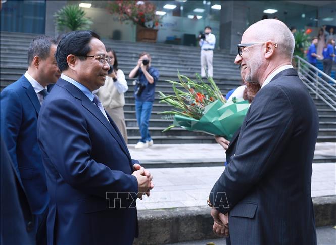 Thủ tướng Phạm Minh Chính đến thăm Viện Hàn lâm Khoa học và Công nghệ Việt Nam. Ảnh: Dương Giang-TTXVN