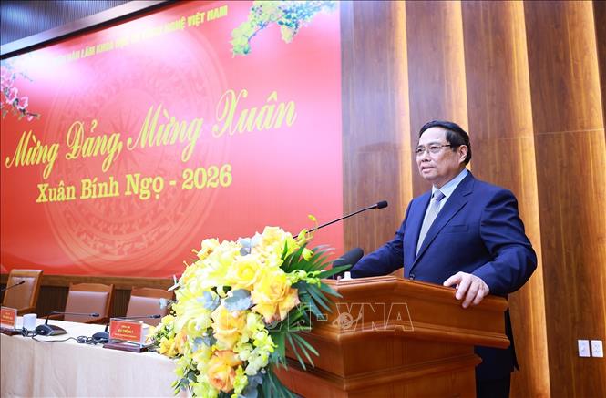 Thủ tướng Phạm Minh Chính phát biểu khi đến thăm, làm việc với Viện Hàn lâm Khoa học và Công nghệ Việt Nam. Ảnh: Dương Giang-TTXVN