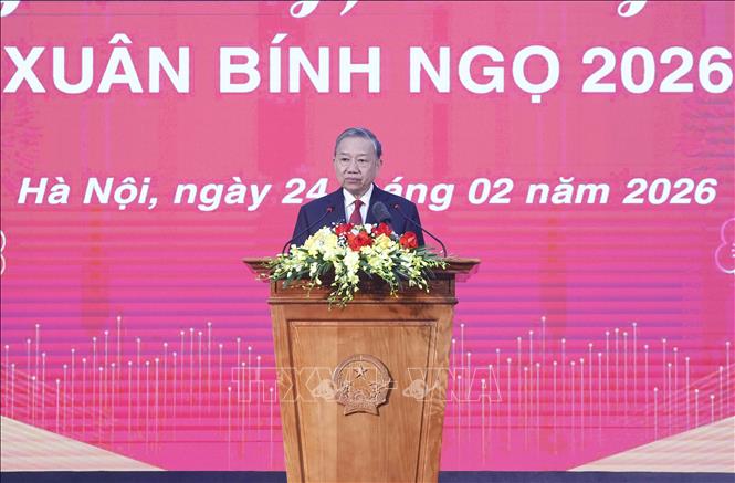 Tổng Bí thư Tô Lâm chúc Tết cán bộ, phóng viên, biên tập viên Thông tấn xã Việt Nam. Ảnh: Thống Nhất – TTXVN