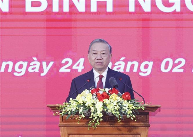 Tổng Bí thư Tô Lâm chúc Tết Thông tấn xã Việt Nam. Ảnh: Thống Nhất-  tTXVN