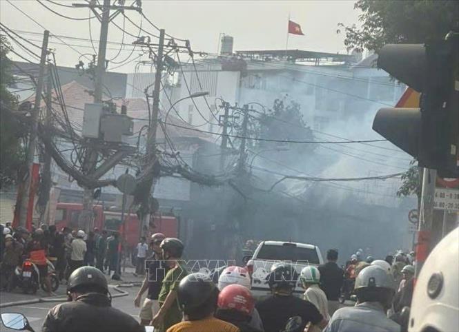 Hiện trường vụ cháy ở phường Phước Long chiều ngày 24/2 (mùng 8 Tết). TTXVN phát