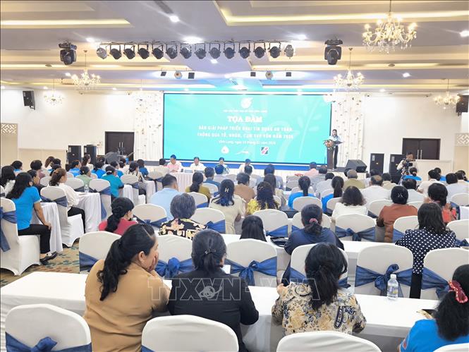 Toàn cảnh buổi tọa đàm. Ảnh: Huỳnh Phúc Hậu - TTXVN