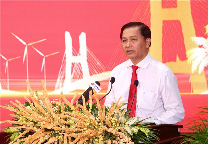 Bí thư Tỉnh ủy Vĩnh Long Trần Văn Lâu phát biểu tại buổi họp mặt. Ảnh: Lê Thúy Hằng – TTXVN.