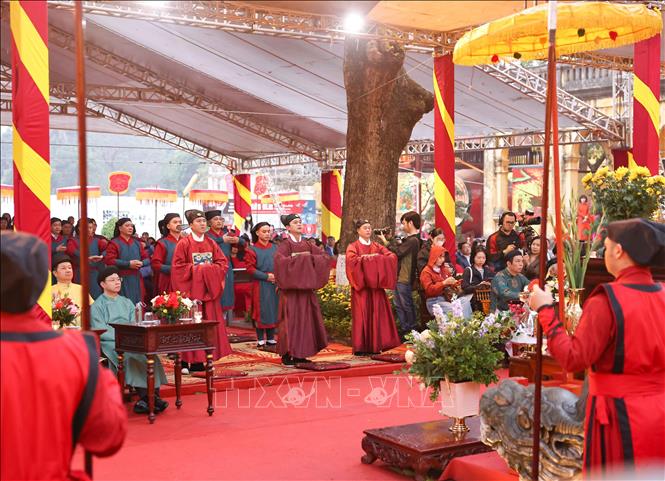 Hành lễ Tế Nam quan theo nghi thức truyền thống. Ảnh: Thanh Tùng - TTXVN