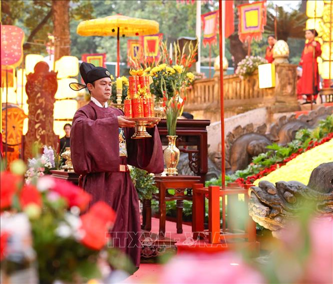 Việc tổ chức Lễ Khai Xuân theo đúng nghi thức truyền thống là sự khẳng định bản lĩnh văn hóa, giữ gìn hồn cốt dân tộc giữa dòng chảy hiện đại. Ảnh: Thanh Tùng - TTXVN
