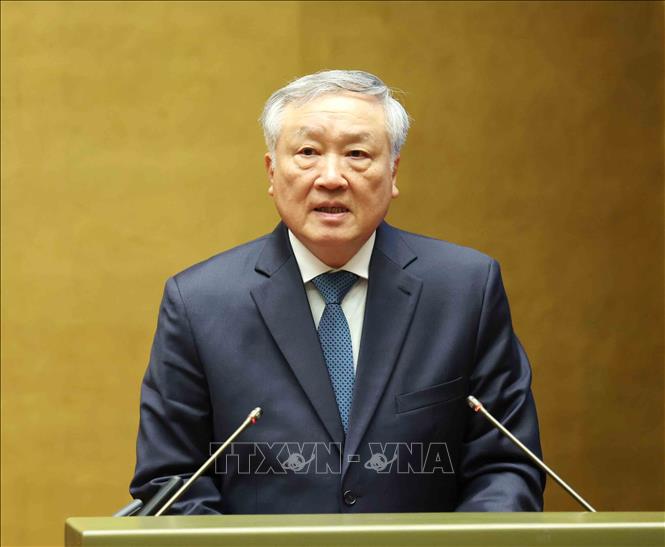 Phó Thủ tướng Thường trực Chính phủ Nguyễn Hoà Bình trình bày nội dung trọng tâm Chương trình hành động thực hiện Nghị quyết số 79-NQ/TW về phát triển kinh tế Nhà nước và Nghị quyết số 80-NQ/TW về phát triển văn hóa Việt Nam. Ảnh: Phương Hoa - TTXVN