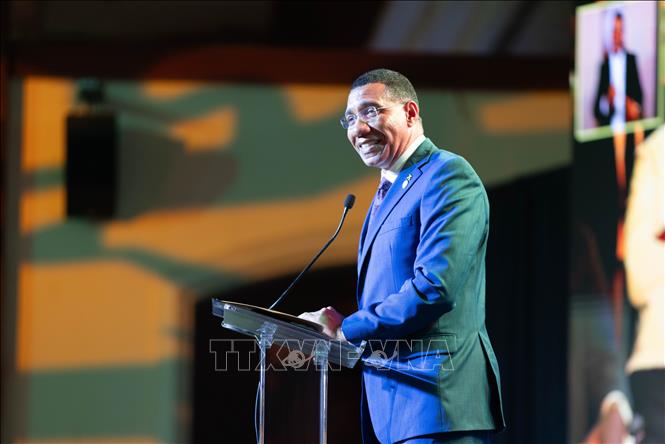Thủ tướng Jamaica Andrew Holness phát biểu tại lễ khai mạc Hội nghị lần thứ 49 lãnh đạo các Chính phủ cộng đồng CARICOM ở Montego Bay, ngày 6/7/2026. Ảnh: THX/TTXVN