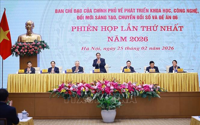 Thủ tướng Phạm Minh Chính chủ trì phiên họp lần thứ nhất - năm 2026 của BCĐ về phát triển khoa học, công nghệ, đổi mới sáng tạo, chuyển đổi số và Đề án 06. Ảnh: Dương Giang-TTXVN

