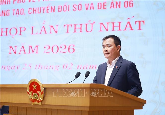 Chủ tịch kiêm Tổng giám đốc Tập đoàn Công nghiệp - Viễn thông Quân đội (Viettel( Tào Đức Thắng phát biểu. Ảnh: Dương Giang-TTXVN 
