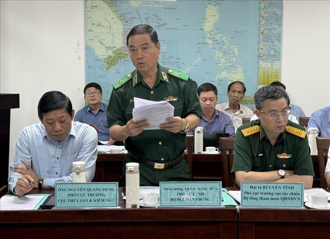 Thành viên đoàn kiểm tra phát biểu ý kiến tại buổi làm việc. Ảnh: Hoàng Nhị - TTXVN