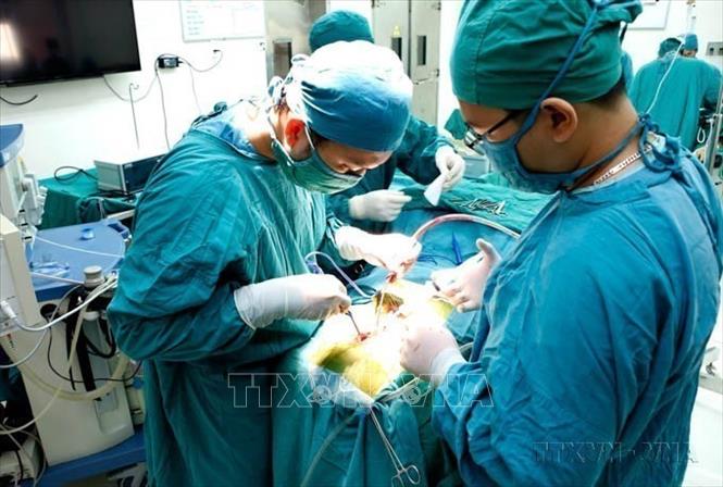 Bệnh viện Đa khoa Bình Định thực hiện nhiều kỹ thuật cao, chuyên sâu trong lĩnh vực khám, chữa bệnh, hạn chế tình trạng bệnh nhân chuyển tuyến. Ảnh: Dương Ngọc - TTXVN