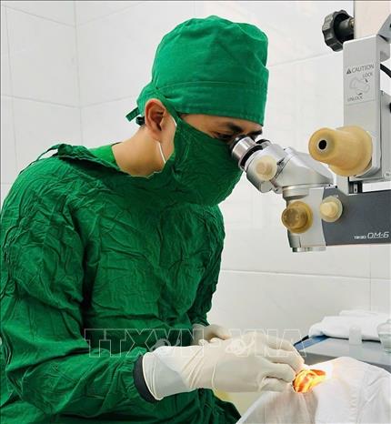 Kết quả nổi bật về chuyên môn, kỹ thuật và tinh thần cống hiến của y bác sĩ Bệnh viện Mắt Hải Phòng khẳng định vị thế bệnh viện chuyên khoa hạng nhất. Ảnh: Minh Huệ-TTXVN 