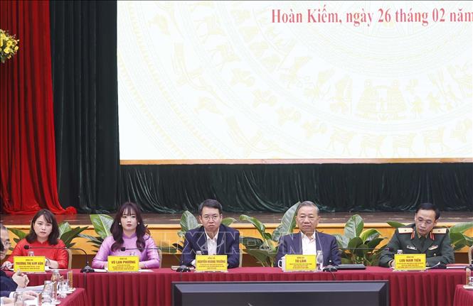 Tổng Bí thư Tô Lâm cùng các đại biểu dự Hội nghị tiếp xúc cử tri với người ứng cử đại biểu Quốc hội khoá XVI nhiệm kỳ 2026-2031. Ảnh: Thống Nhất – TTXVN