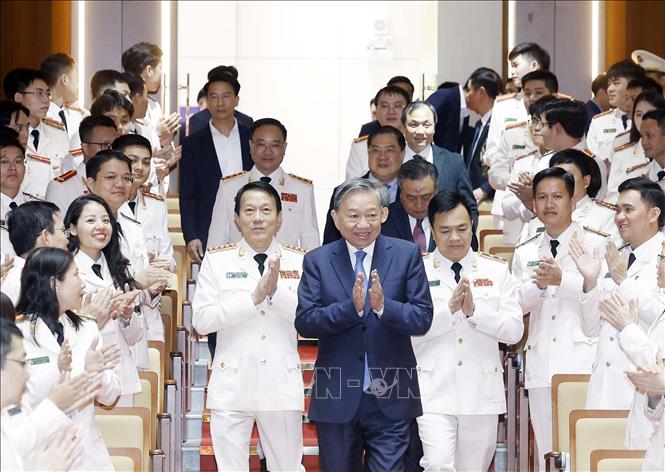 Tổng Bí thư Tô Lâm đến thăm, chúc Tết Cục An ninh điều tra (Bộ Công an). Ảnh: Thống Nhất – TTXVN