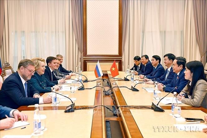 Bên lề Đại hội đồng lần thứ 150 của Liên minh Nghị viện thế giới (IPU-150), sáng 6/4/2024, tại Tashkent, Uzbekistan, Chủ tịch Quốc hội Trần Thanh Mẫn gặp song phương Chủ tịch Hội đồng Liên bang, Quốc hội LB Nga Valentina Matvienko. Ảnh: Doãn Tấn - TTXVN