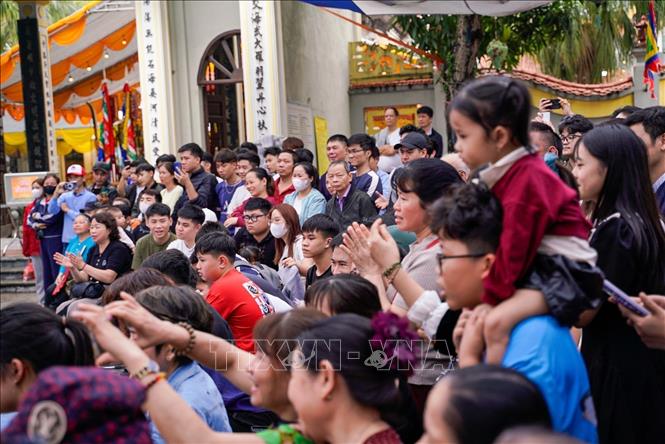 Lễ hội thu hút sự thu hút của người người dân. Ảnh: Khánh Hoà - TTXVN