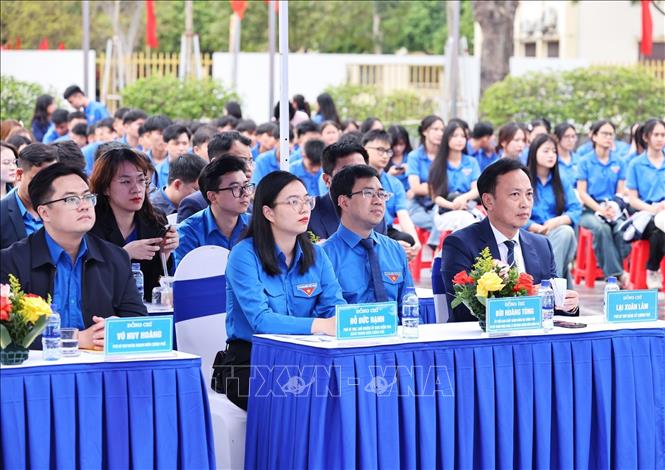 Các đại biểu tham dự buổi lễ. Ảnh: Minh Đức - TTXVN