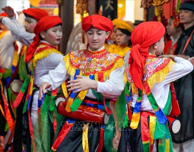 The boys, dressed as girls, with their graceful appearance and fluid, rhythmic movements, create a unique charm, making the dance both ceremonial and familiar to folk traditions. VNA Photo: Khánh Hoà
