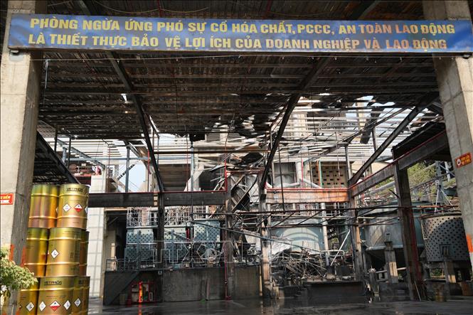 Khu vực xảy ra sự cố nổ vỏ kép bồn tinh chế tại nhà máy Phốt Pho Vàng Việt Nam. Ảnh: Hồng Ninh - TTXVN
