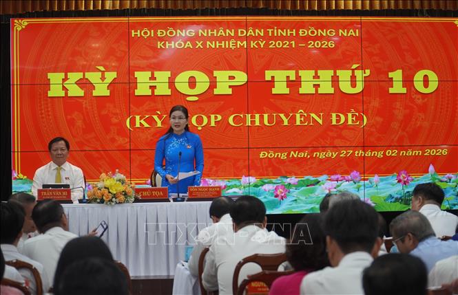 Chủ tịch HĐND tỉnh Đồng Nai khóa X Tôn Ngọc Hạnh phát biểu khai mạc kỳ họp. Ảnh: Sỹ Tuyên - TTXVN