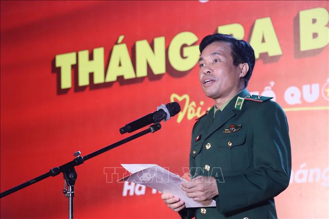 Thiếu tướng Vũ Quốc Ân, Ủy viên Ban Thường vụ Đảng ủy, Phó Chính ủy Bộ đội Biên phòng phát biểu tại chương trình. Ảnh: Hoàng Ngà - TTXVN