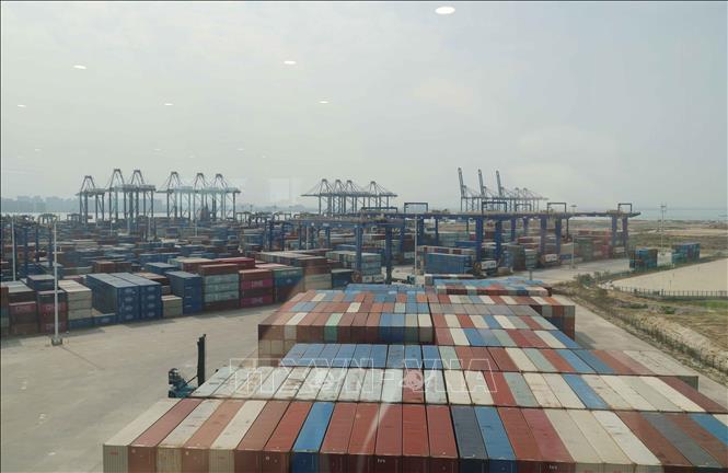 Cảng xuất nhập khẩu hàng hóa tại tỉnh Hải Nam (Trung Quốc). Ảnh: Quang Hưng - PV TTXVN tại Trung Quốc