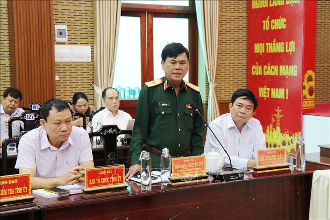 Thiếu tướng Nguyễn Túy, Chỉ huy trưởng Bộ Chỉ huy Quân sự tỉnh Khánh Hòa phát biểu tại buổi kiểm tra. Ảnh: Nguyễn Thành – TTXVN