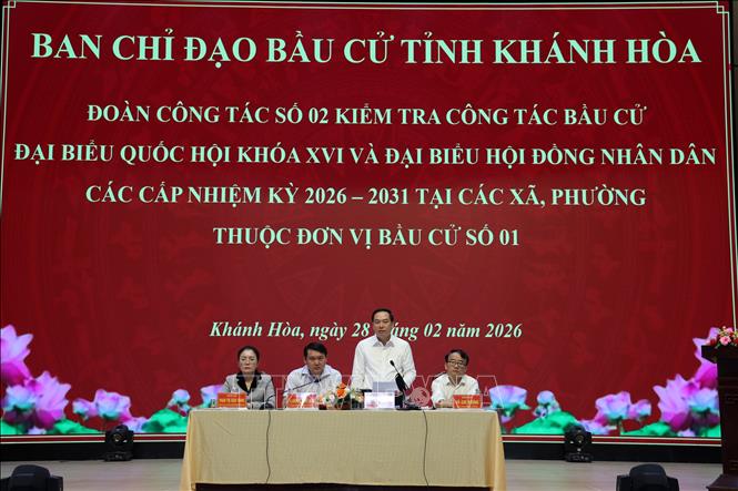Ông Hồ Xuân Trường, Phó Bí thư Thường trực Tỉnh ủy tỉnh Khánh Hòa phát biểu tại buổi kiểm tra công tác chuẩn bị bầu cử đại biểu Quốc hội khóa XVI và bầu cử đại biểu HĐND các cấp nhiệm kỳ 2026 – 2031 tại phường Ninh Hòa. Ảnh Đặng Tuấn - TTXVN