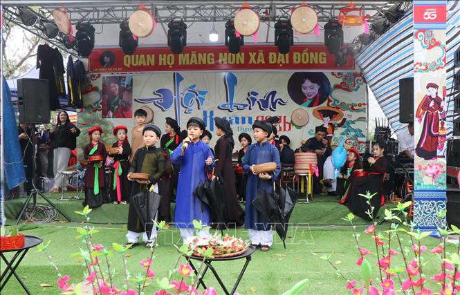 Câu lạc bộ Quan họ Măng non xã Đại Đồng tiếp nối, gìn giữ bảo tồn, phát huy Dân ca Quan họ Bắc Ninh. Ảnh: Thanh Thương - TTXVN