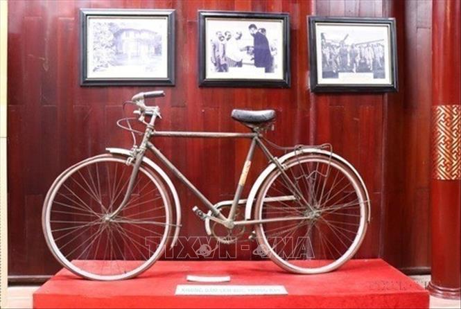 Chiếc xe đạp của Thủ tướng Phạm Văn Đồng được trưng bày tại Khu lưu niệm. Ảnh: Phạm Cường - TTXVN