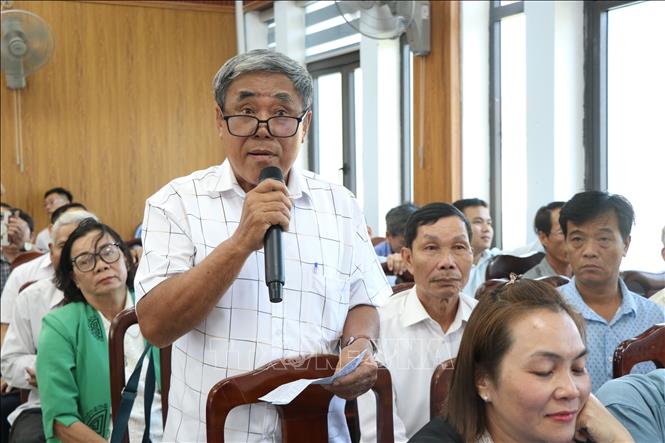 Cử tri nêu ý kiến tại hội nghị. Ảnh: Mai Trang - TTXVN