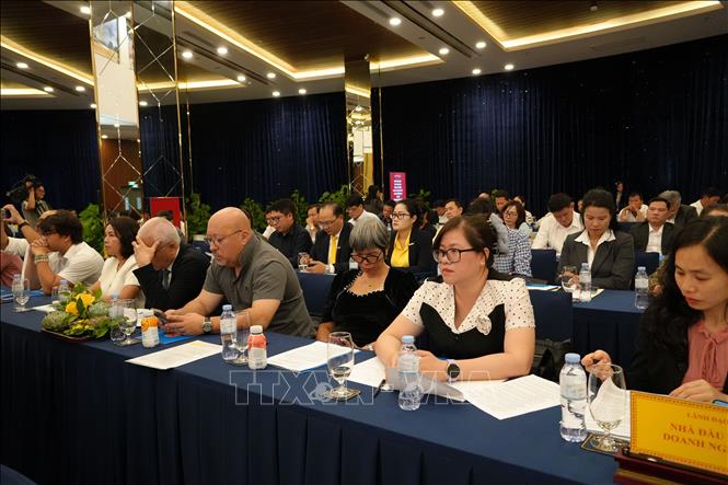 Gần 400 doanh nghiệp tham dự đối thoại tháo gỡ khó khăn trong đầu tư với tỉnh Lâm Đồng. Ảnh: Chu Quốc Hùng - TTXVN