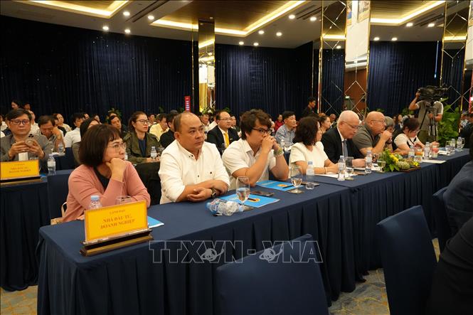 Gần 360 doanh nghiệp có dự án đầu tư tại Lâm Đồng tham dự buổi đối thoại với lãnh đạo tỉnh. Ảnh: Chu Quốc Hùng - TTXVN