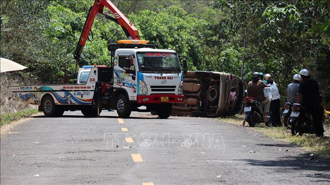 Hiện trường tai nạn giao thông khiến 2 bà cháu tử vong. Ảnh: Nhật Bình - TTXVN