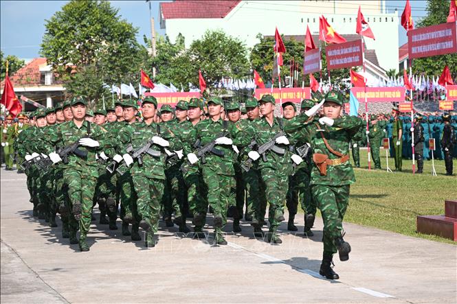 Các khối vũ trang tham gia duyệt đội ngũ tại Lễ ra quân huấn luyện năm 2026. Ảnh: Bùi Giang - TTXVN