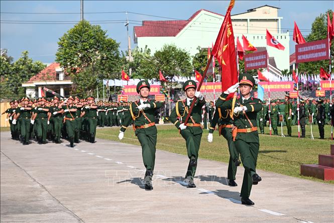Các khối vũ trang tham gia duyệt đội ngũ tại Lễ ra quân huấn luyện năm 2026. Ảnh: Bùi Giang - TTXVN