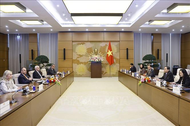 Chủ tịch Quốc hội Trần Thanh Mẫn tiếp Phó Chủ tịch thứ nhất Quốc hội Hy Lạp Ioannis Plakiotakis. Ảnh: Doãn Tấn - TTXVN 