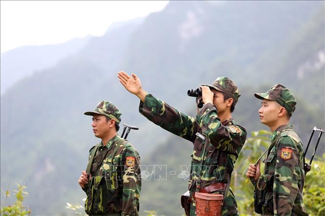 BĐBP Ðồn Biên phòng Sóc Giang (huyện Pắc Bó, Cao Bằng) tuần tra, kiểm soát khu vực biên giới. Ảnh: Anh Tuấn - TTXVN