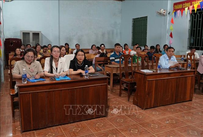 Tiếp xúc cử tri trước bầu cử Đại biểu Quốc hội khóa XVI và Hội đồng nhân dân các cấp nhiệm kỳ 2026 – 2031 tại thôn Măng Tôn, xã Bờ Y. Ảnh: Dư Toán - TTXVN