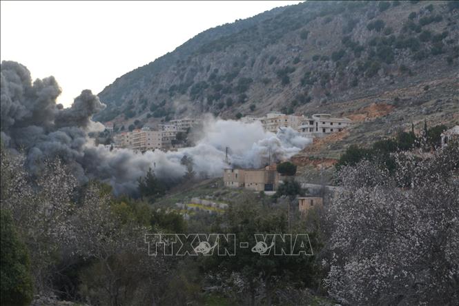 Khói bốc lên sau một cuộc không kích của Israel nhằm vào mục tiêu Hezbollah ở Mashgharah, Liban ngày 2/3/2026. Ảnh: THX/TTXVN