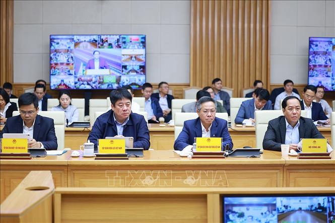 Đại diện các bộ, ngành tham dự Phiên họp thứ bảy của Ban Chỉ đạo các công trình trọng điểm, dự án quan trọng quốc gia lĩnh vực đường sắt. Ảnh: Dương Giang-TTXVN
