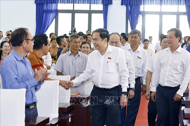 Chủ tịch Quốc hội Trần Thanh Mẫn tiếp xúc cử tri tại xã Tân An Hội, Hồ Chí Minh. Ảnh: Doãn Tấn - TTXVN