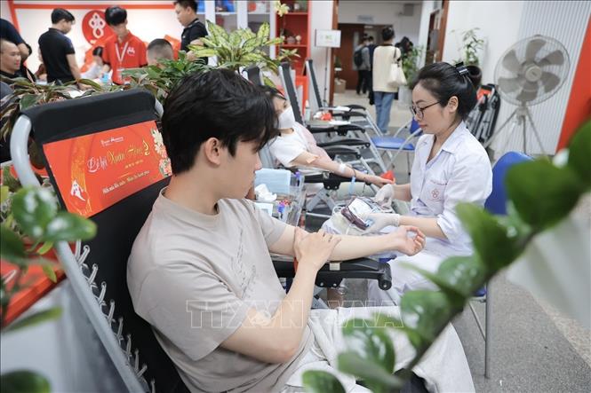 Sự kiện góp phần thay đổi nhận thức, biến việc hiến máu cứu người từ một lời kêu gọi trở thành một thói quen văn hóa, một nét đẹp trong phong cách sống của người dân. Ảnh: Minh Quyết - TTXVN