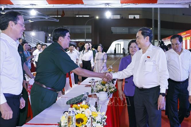 Chủ tịch Quốc hội Trần Thanh Mẫn dự Đêm trại tòng quân tại xã Đông Thạnh, Thành phố Hồ Chí Minh. Ảnh: Doãn Tấn - TTXVN