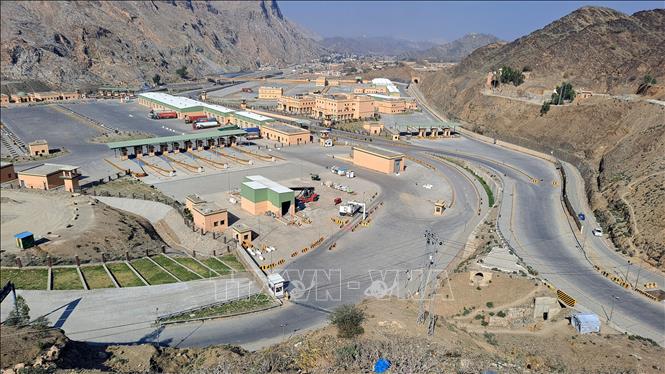 Cửa khẩu Torkham ở biên giới Pakistan - Afghanistan. Ảnh: THX/TTXVN