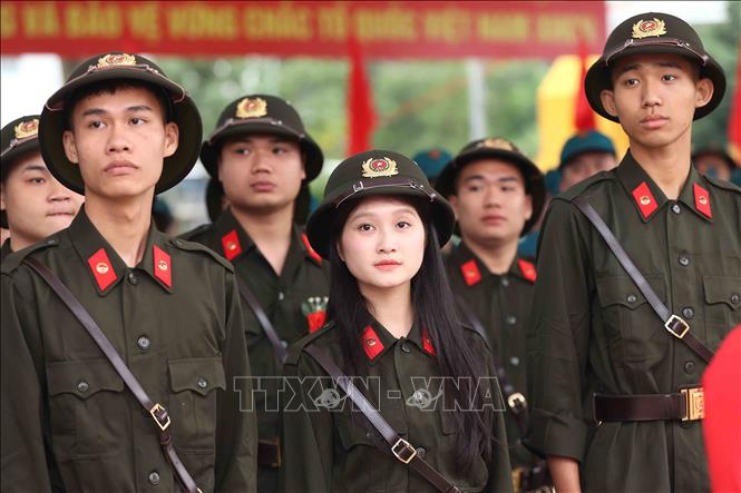 Chiến sĩ Công an nghĩa vụ Phạm Hoàng Phương Linh tại điểm giao nhận quân số 06: Ban Chỉ huy PTkV4 - Gia Lâm. Ảnh: An Đăng - TTXVN